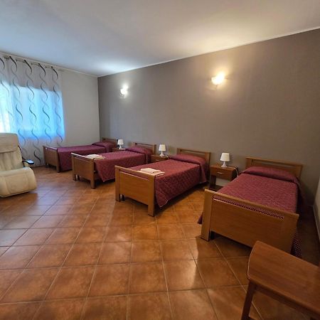 B&B La Petrosa Frascineto Buitenkant foto